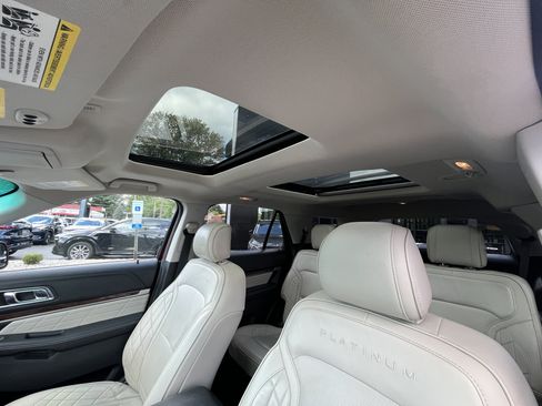 Used 2016 Ford Explorer Platinum AWD/4WD image 16