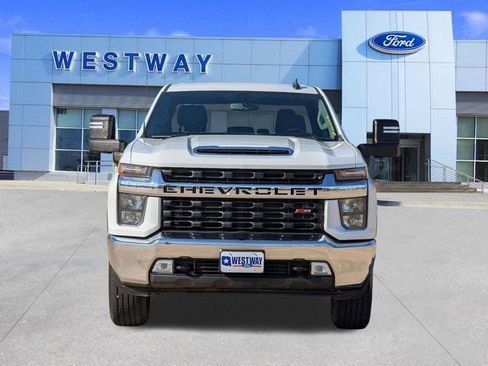 Used 2022 Chevrolet Silverado 2500 LT w/ Convenience Package image 8
