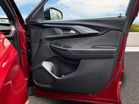 Used 2023 Chevrolet TrailBlazer RS w/ Convenience Package image 20