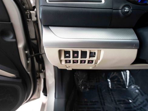 Used 2017 Subaru Legacy 2.5i Premium image 11