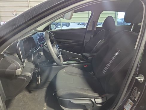 Used 2021 Hyundai Elantra SEL FWD image 8