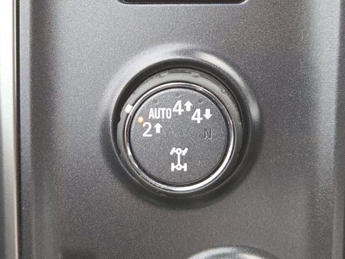 Used 2018 Chevrolet Silverado 1500 LT w/ Trailering Package image 6