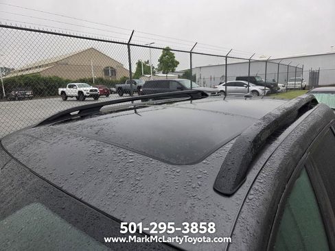 Used 2017 Jeep Cherokee Limited FWD image 5