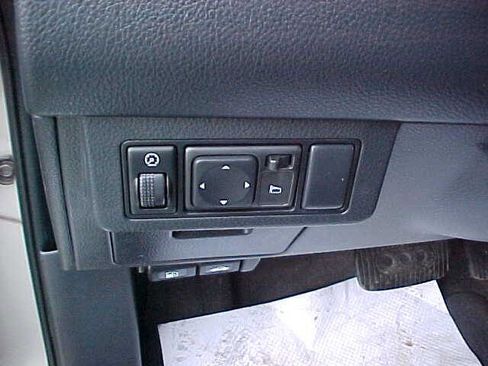 Used 2008 Nissan Versa 1.8 S w/ PWR Pkg image 18