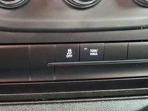 Used 2024 RAM 1500 Classic SLT image 22