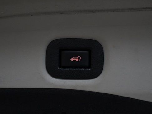 Used 2016 Nissan Rogue SL w/ SL Premium Package image 11