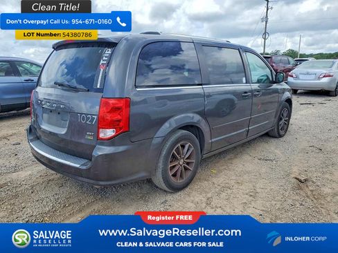 Used 2017 Dodge Grand Caravan SXT FWD image 4