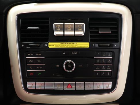 Used 2017 Mercedes-Benz G 63 AMG 4MATIC image 36