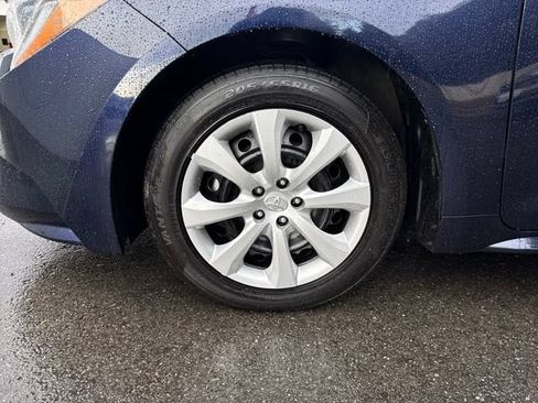 Used 2024 Toyota Corolla LE FWD image 26