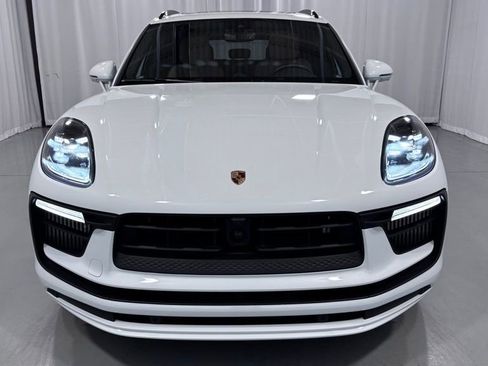 Used 2024 Porsche Macan S AWD/4WD image 3