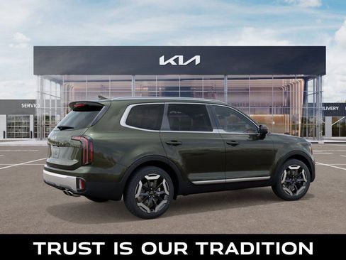 New 2025 Kia Telluride EX w/ EX Captain's Chair Package image 6