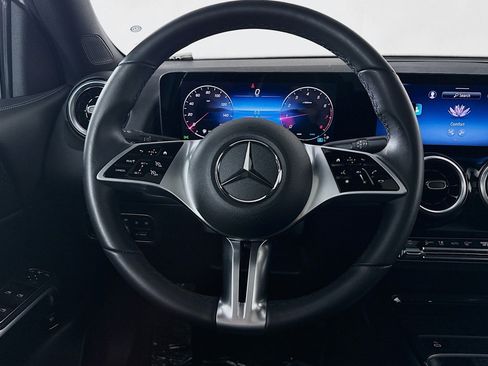 Used 2026 Mercedes-Benz GLB 250 image 17