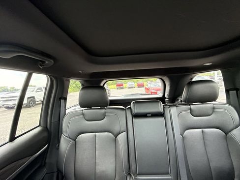 Used 2024 Jeep Grand Cherokee Limited w/ Black Appearance Package RWD image 11