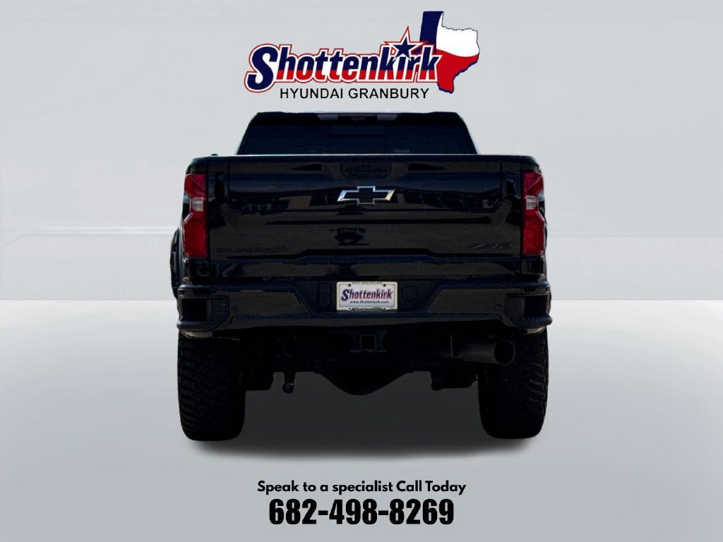 Used 2024 Chevrolet Silverado 2500 ZR2 w/ Technology Package AWD/4WD image 8