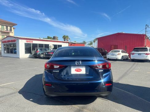 Used 2018 MAZDA MAZDA3 Touring FWD image 6