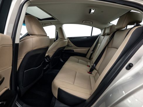 Used 2021 Lexus ES 250 w/ Premium Package image 13