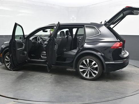 Used 2020 Volkswagen Tiguan SEL Premium R-Line w/ 3rd Row Seat Package AWD/4WD image 45