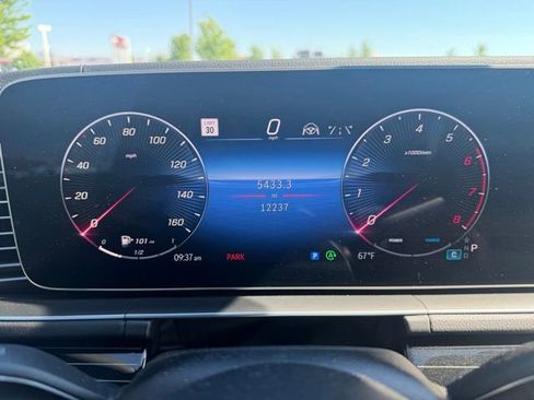 Used 2024 Mercedes-Benz GLE 450 4MATIC w/ AMG Line Exterior image 19