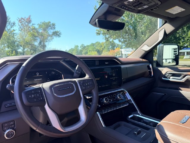 Used 2025 GMC Sierra 2500 Denali w/ Denali Reserve Package AWD/4WD image 14