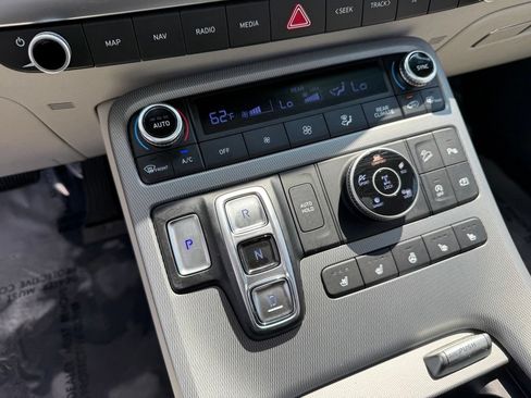 Used 2023 Hyundai Palisade Limited AWD/4WD image 33