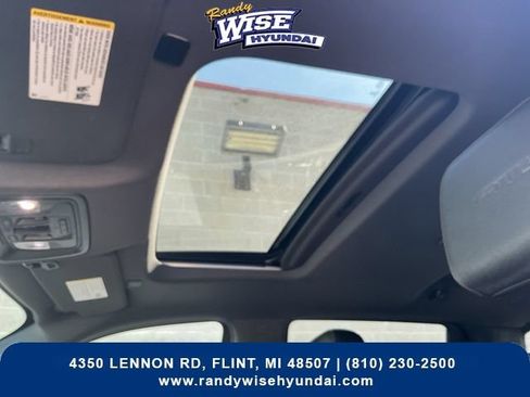 Used 2019 GMC Sierra 1500 AT4 w/ AT4 Premium Package AWD/4WD image 4