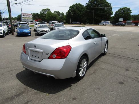 Used 2012 Nissan Altima 3.5 SR w/ Technology Pkg FWD image 8