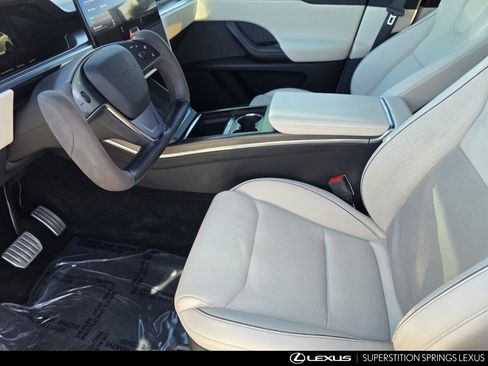 Used 2022 Tesla Model X Plaid image 12