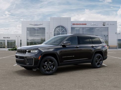 New 2026 Jeep Grand Cherokee L Limited w/ Limited Altitude Package RWD image 2