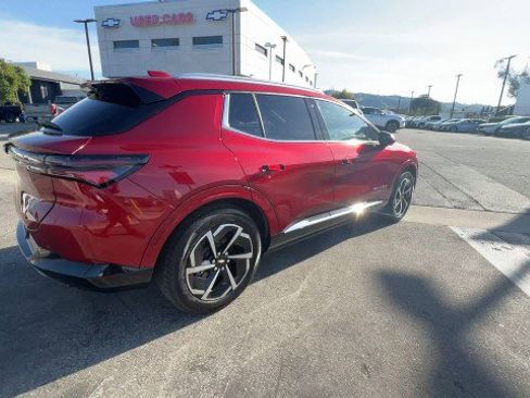 Used 2025 Chevrolet Equinox EV LT w/ Convenience Package image 8