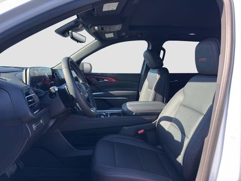 New 2026 Chevrolet Traverse Z71 w/ Driver Confidence Package image 9