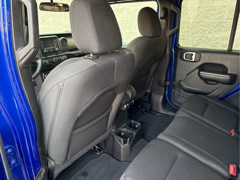 Used 2019 Jeep Wrangler Unlimited Sport S image 22