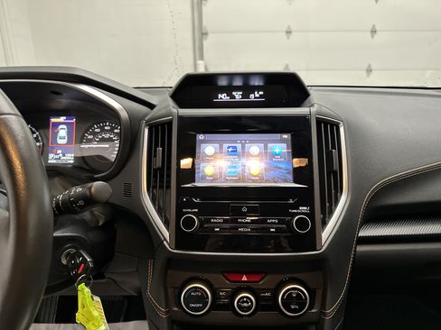 Used 2023 Subaru Crosstrek 2.0i Premium AWD/4WD image 25