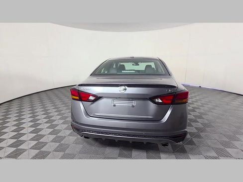 Used 2022 Nissan Altima 2.5 SR image 43