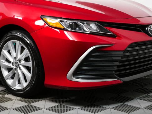 Used 2023 Toyota Camry LE FWD image 33