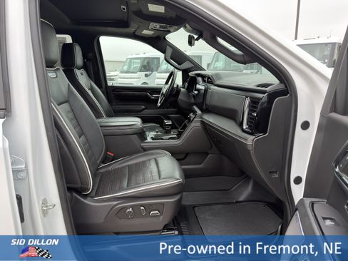 Used 2024 GMC Sierra 1500 AT4X AWD/4WD image 17
