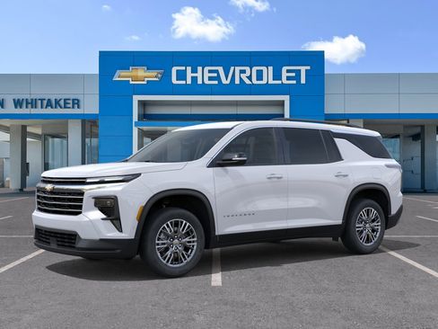 New 2026 Chevrolet Traverse LT image 2