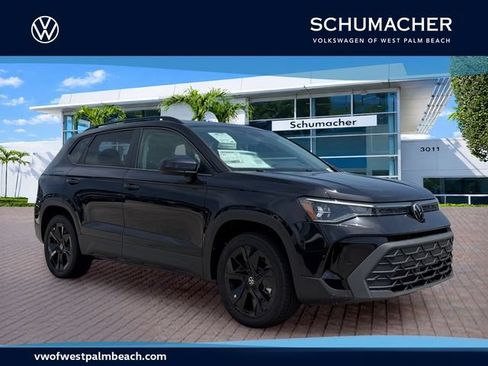 New 2026 Volkswagen Taos SE FWD image 1