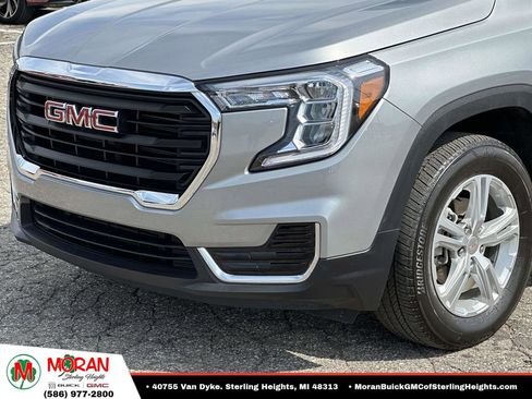 Certified 2024 GMC Terrain SLE w/ Driver Convenience Package AWD/4WD image 8