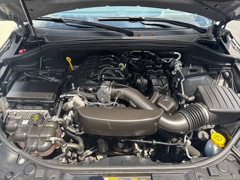 Used 2025 Dodge Durango GT AWD/4WD image 38
