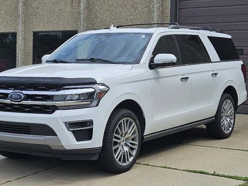 Used 2024 Ford Expedition Max Limited AWD/4WD image 3