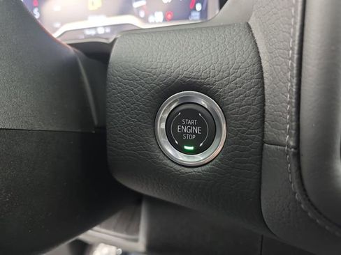 Used 2024 GMC Yukon Denali image 39