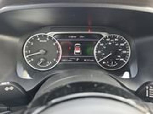 Used 2023 Nissan Rogue SV image 14