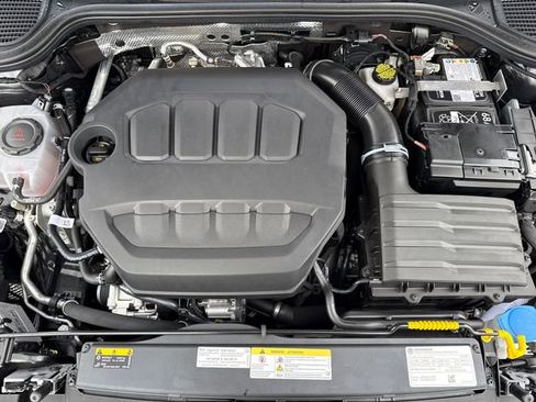 Used 2025 Volkswagen GTI SE image 31