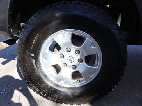 Used 2014 Toyota Tacoma 4x4 Double Cab w/ TRD Off-Road Package image 43