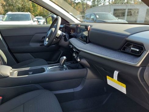 New 2026 Nissan Kicks S image 29