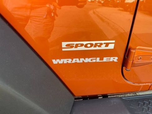Used 2011 Jeep Wrangler Sport AWD/4WD image 11