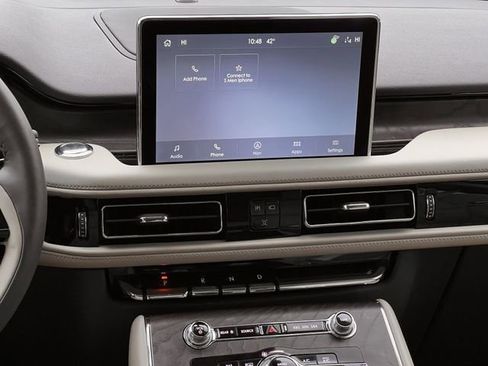 Used 2024 Lincoln Aviator Reserve w/ Equipment Group 201A image 18