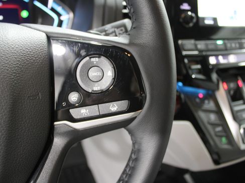 Used 2024 Honda Odyssey Elite image 11