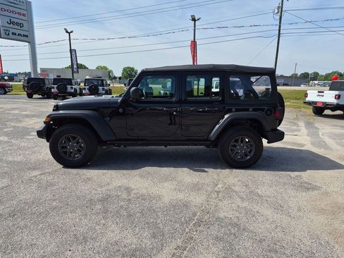 Used 2022 Jeep Wrangler Unlimited Sport AWD/4WD image 8
