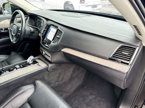 Used 2022 Volvo XC90 T8 Inscription AWD/4WD image 33